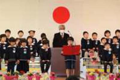 写真：卒園式（3月）