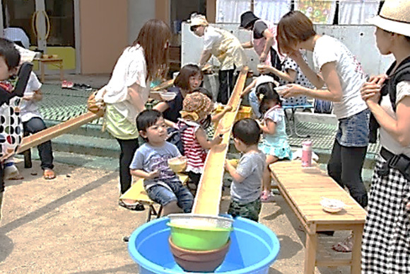 そうめん流し（7月～8月）